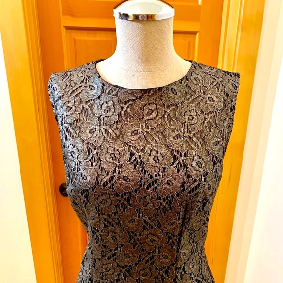 🎉HP‼️⚜️NWT! Metallic White House Black Market Pewter Sheath✨✨✨ - Picture 4 of 14